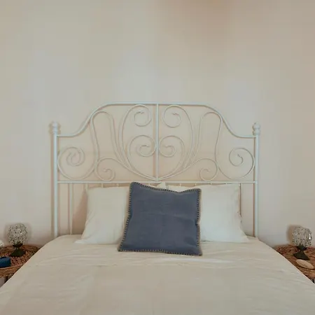 Renovated And Spacious Duplex With Patio, By Timecooler Apartmán