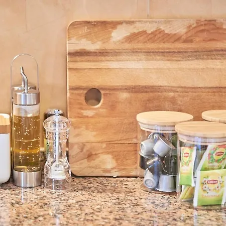 Apartmán Renovated And Spacious Duplex With Patio, By Timecooler