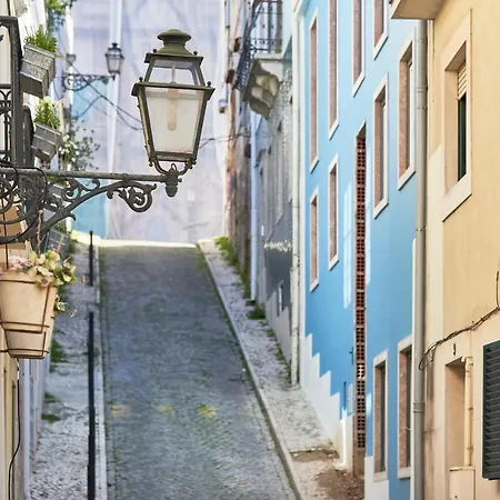 Renovated And Spacious Duplex With Patio, By Timecooler