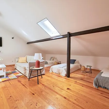 Renovated And Spacious Duplex With Patio, By Timecooler Апартаменты Лиссабон