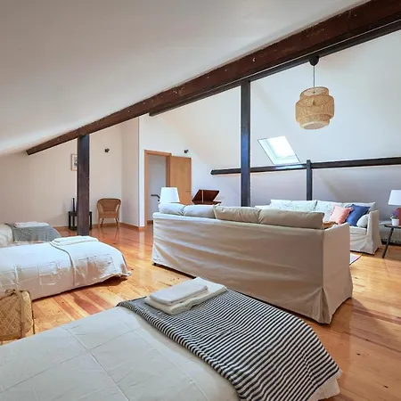 Renovated And Spacious Duplex With Patio, By Timecooler Апартаменты Лиссабон