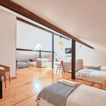 Renovated And Spacious Duplex With Patio, By Timecooler Apartment Lisbon