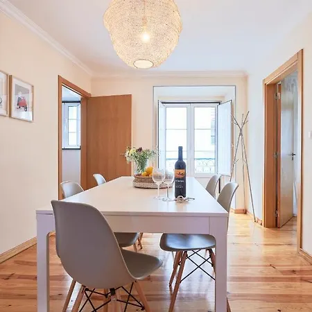 Apartamento Renovated And Spacious Duplex With Patio, By Timecooler