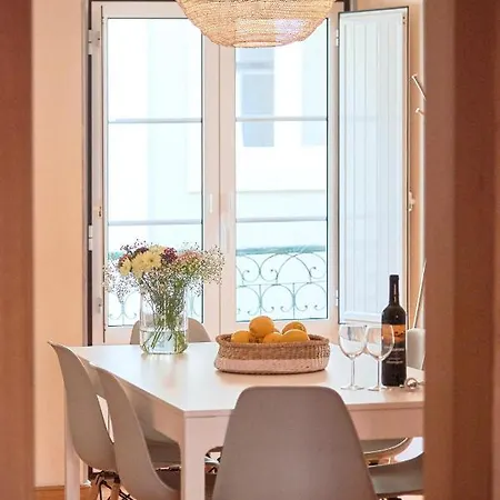 Apartamento Renovated And Spacious Duplex With Patio, By Timecooler