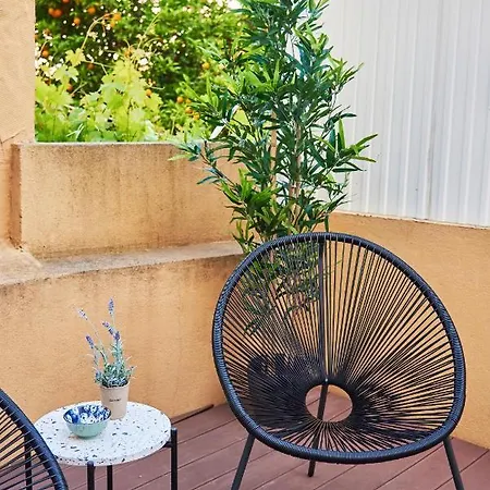 Renovated And Spacious Duplex With Patio, By Timecooler Lisbon