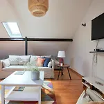 Renovated And Spacious Duplex With Patio, By Timecooler * Lizbona