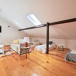 Renovated And Spacious Duplex With Patio, By Timecooler Apartament Lizbona