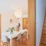 Apartament Renovated And Spacious Duplex With Patio, By Timecooler