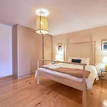 Renovated And Spacious Duplex With Patio, By Timecooler Apartament Lizbona