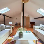 Renovated And Spacious Duplex With Patio, By Timecooler Apartament