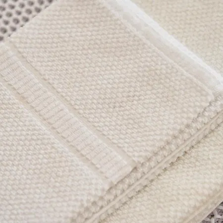 Renovated And Spacious Duplex With Patio, By Timecooler דירה ליסבון