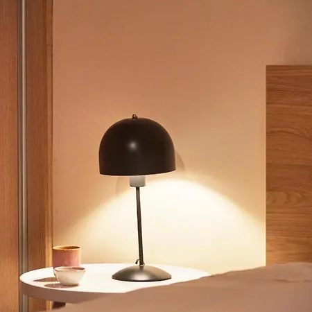 Renovated And Spacious Duplex With Patio, By Timecooler ליסבון