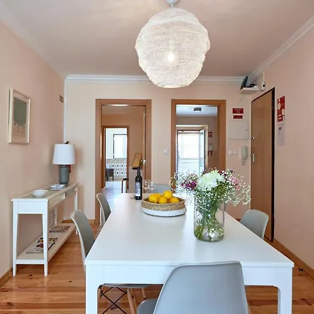 Apartmán Renovated And Spacious Duplex With Patio, By Timecooler *