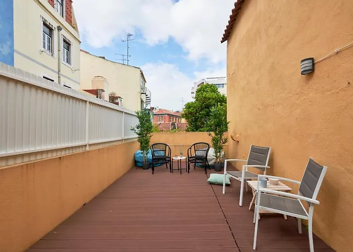 Renovated And Spacious Duplex With Patio, By Timecooler Apartamento Lisboa