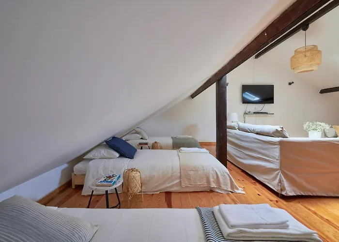 Renovated And Spacious Duplex With Patio, By Timecooler Apartamento Lisboa