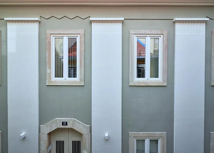 Renovated And Spacious Duplex With Patio, By Timecooler *
