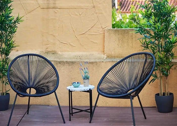 Renovated And Spacious Duplex With Patio, By Timecooler 리스본