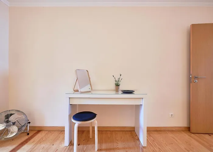 Renovated And Spacious Duplex With Patio, By Timecooler