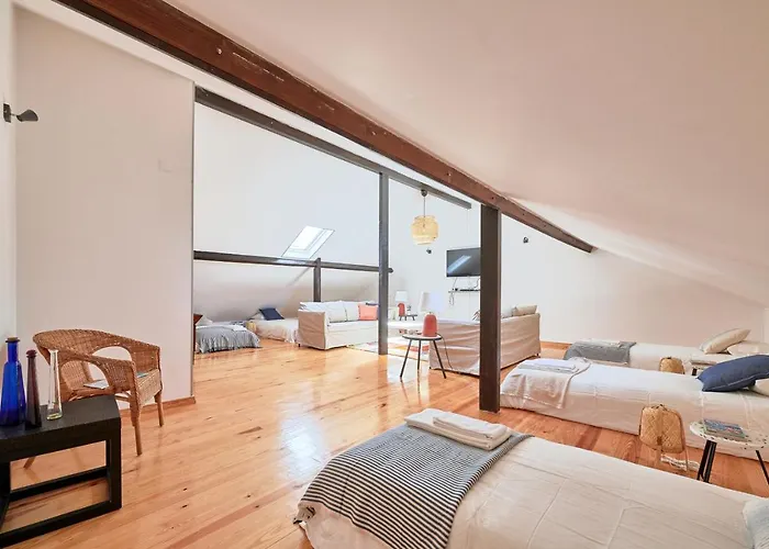 Renovated And Spacious Duplex With Patio, By Timecooler Apartamento Lisboa