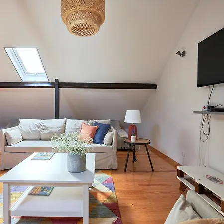 Renovated And Spacious Duplex With Patio, By Timecooler * Lisboa