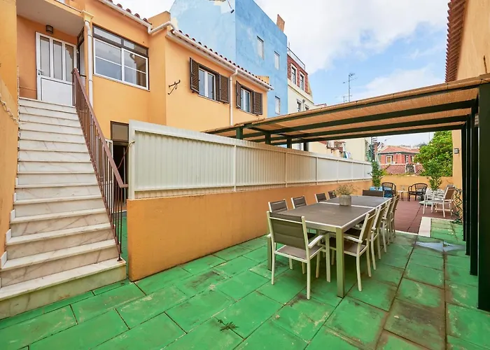 Renovated And Spacious Duplex With Patio, By Timecooler Apartmán *