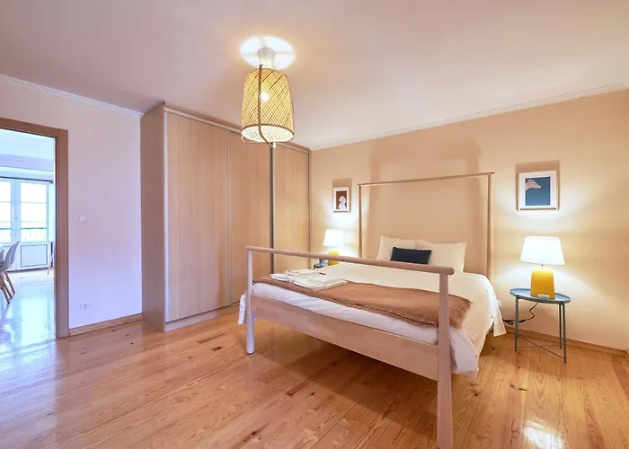 Renovated And Spacious Duplex With Patio, By Timecooler Apartmán Lisboa