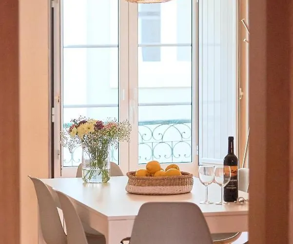 Apartmán Renovated And Spacious Duplex With Patio, By Timecooler